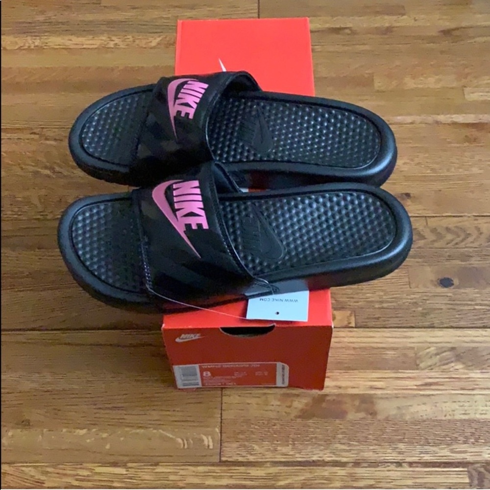 Women Nike Benassi Slides